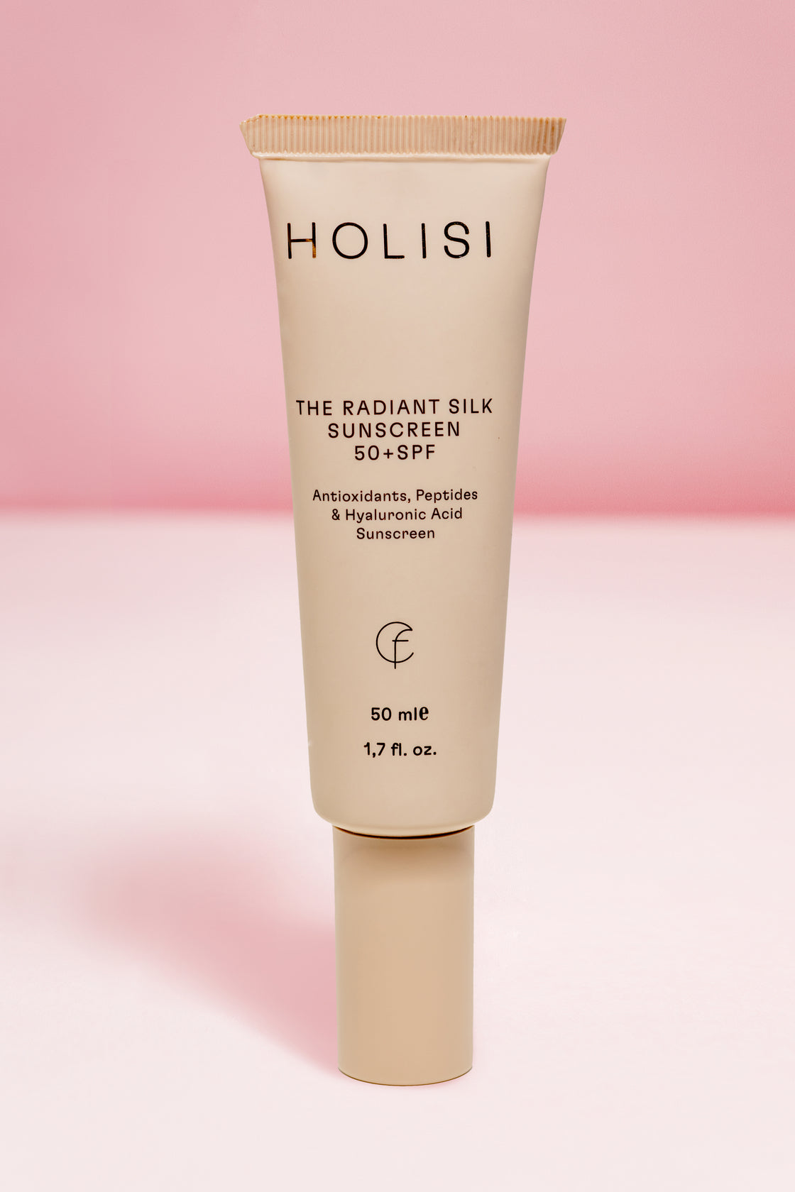 The Radiant Silk Sunscreen 50+ spf- Protección solar antiedad