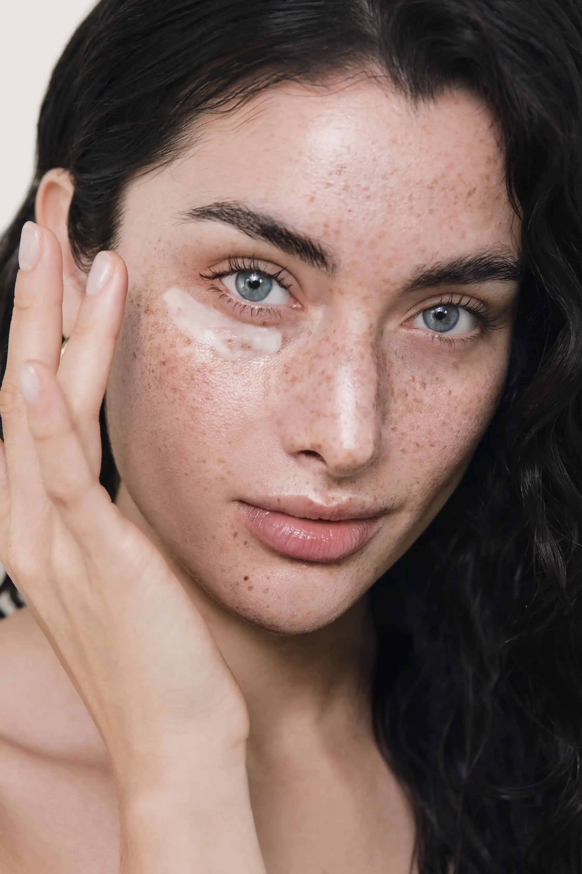 The Dream Eye Treatment - Crema de contorno de ojos de noche